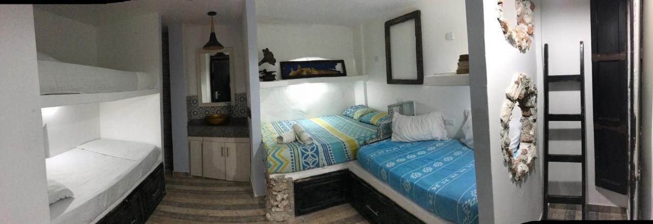 Casa Mama Waldy Hostel Cartagena ภายนอก รูปภาพ
