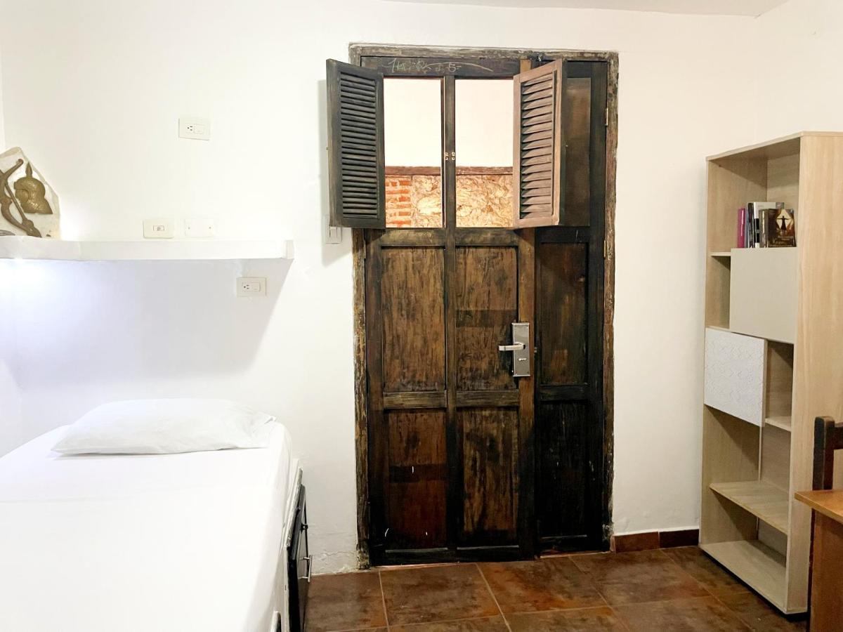 Casa Mama Waldy Hostel Cartagena ภายนอก รูปภาพ