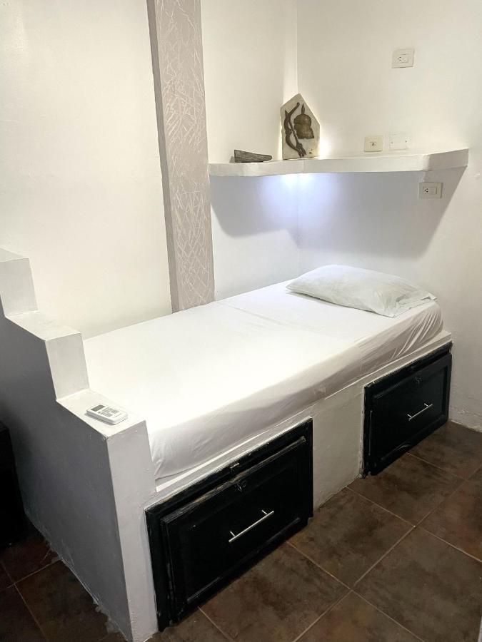 Casa Mama Waldy Hostel Cartagena ภายนอก รูปภาพ