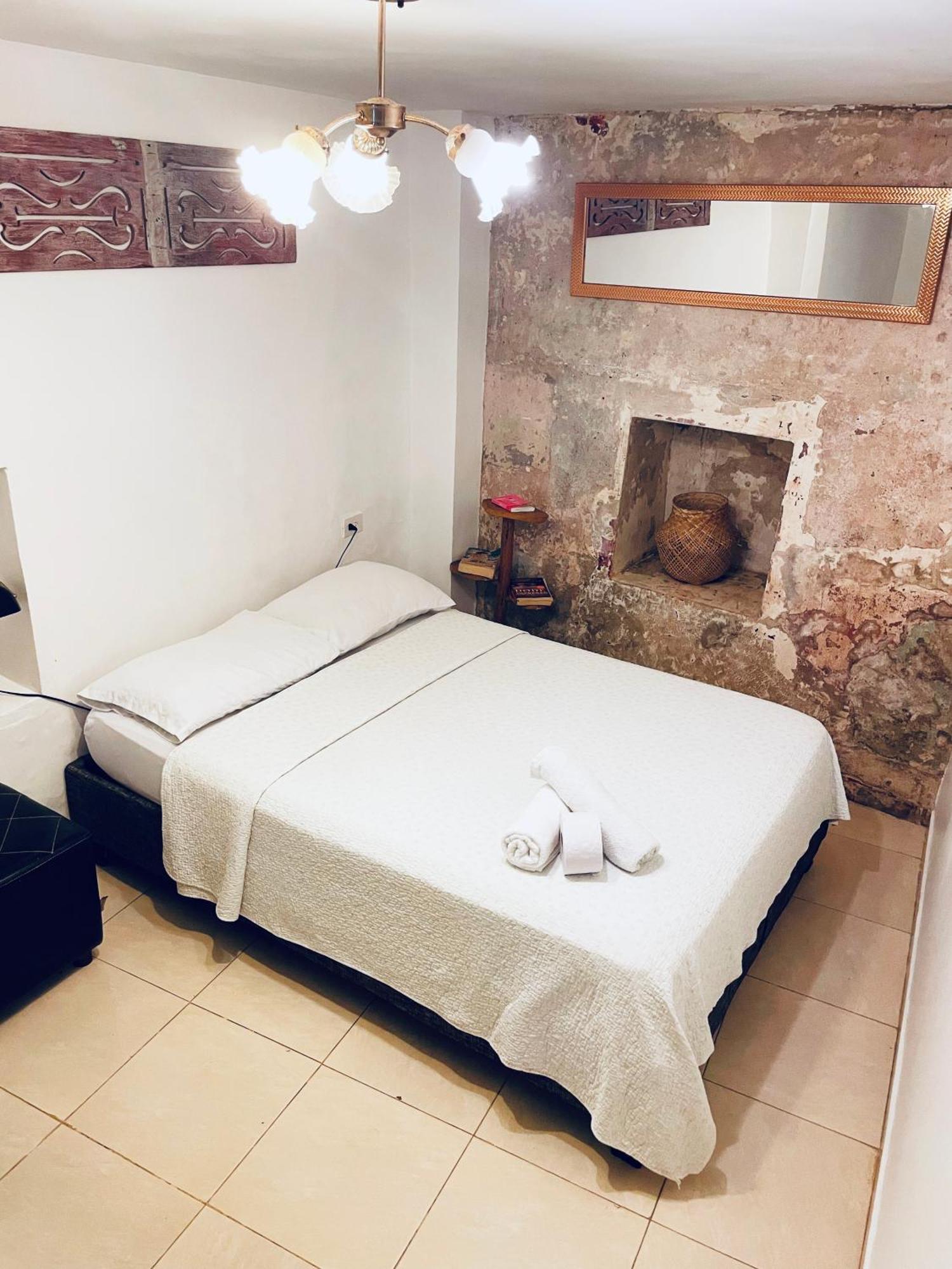 Casa Mama Waldy Hostel Cartagena ภายนอก รูปภาพ